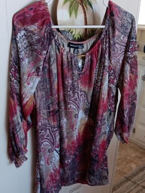 Sara Michelle Pink Red and Cream Paisley Tunic Blouse 2x Nwt
